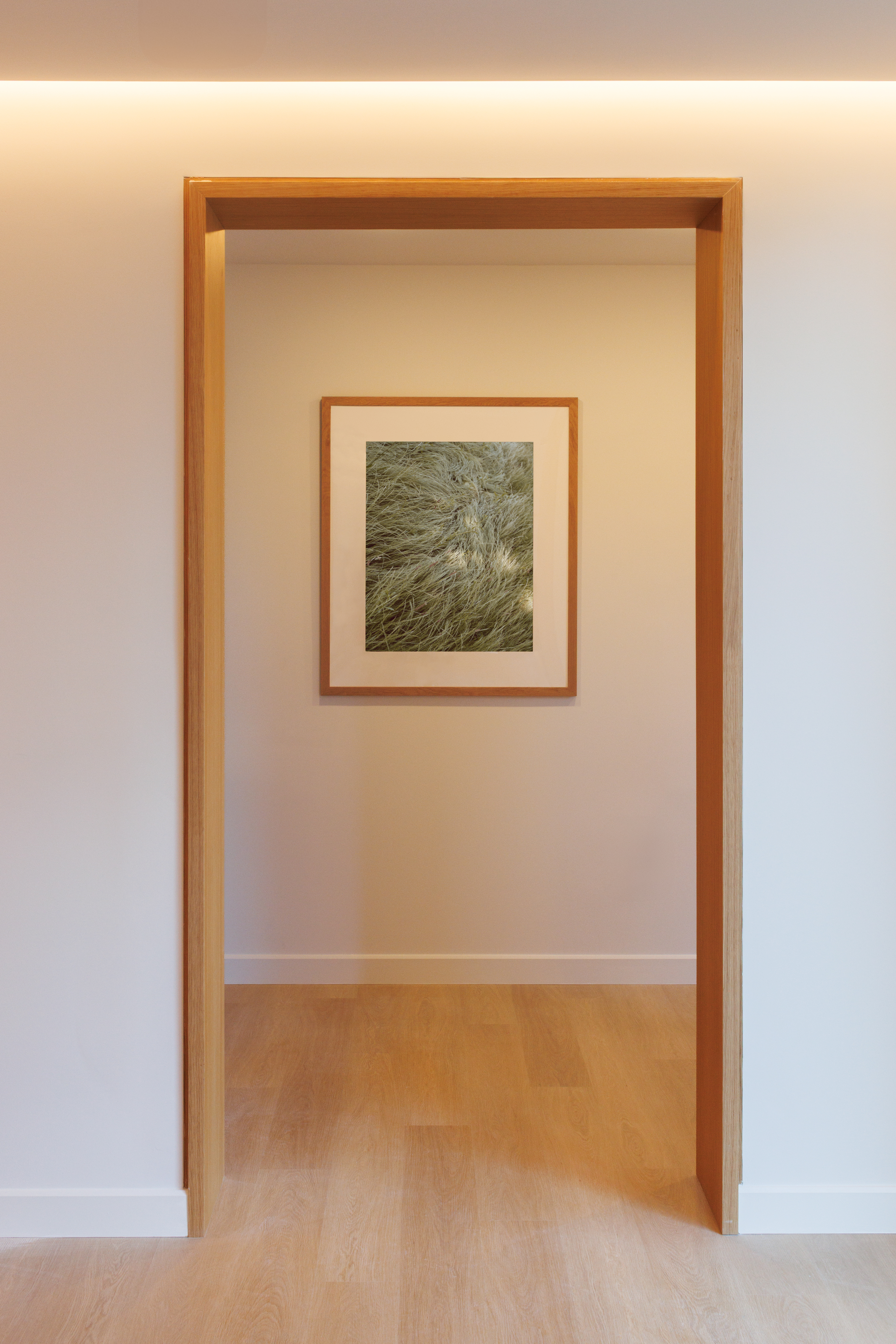 janna tew photo in doorway